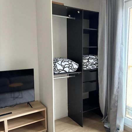 L'Escale, Studio Proche Gare Melun Avec Parking Prive Dammarie-lè-Lys Ngoại thất bức ảnh